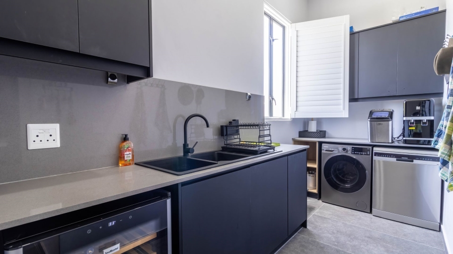 3 Bedroom Property for Sale in Shelley Point Western Cape